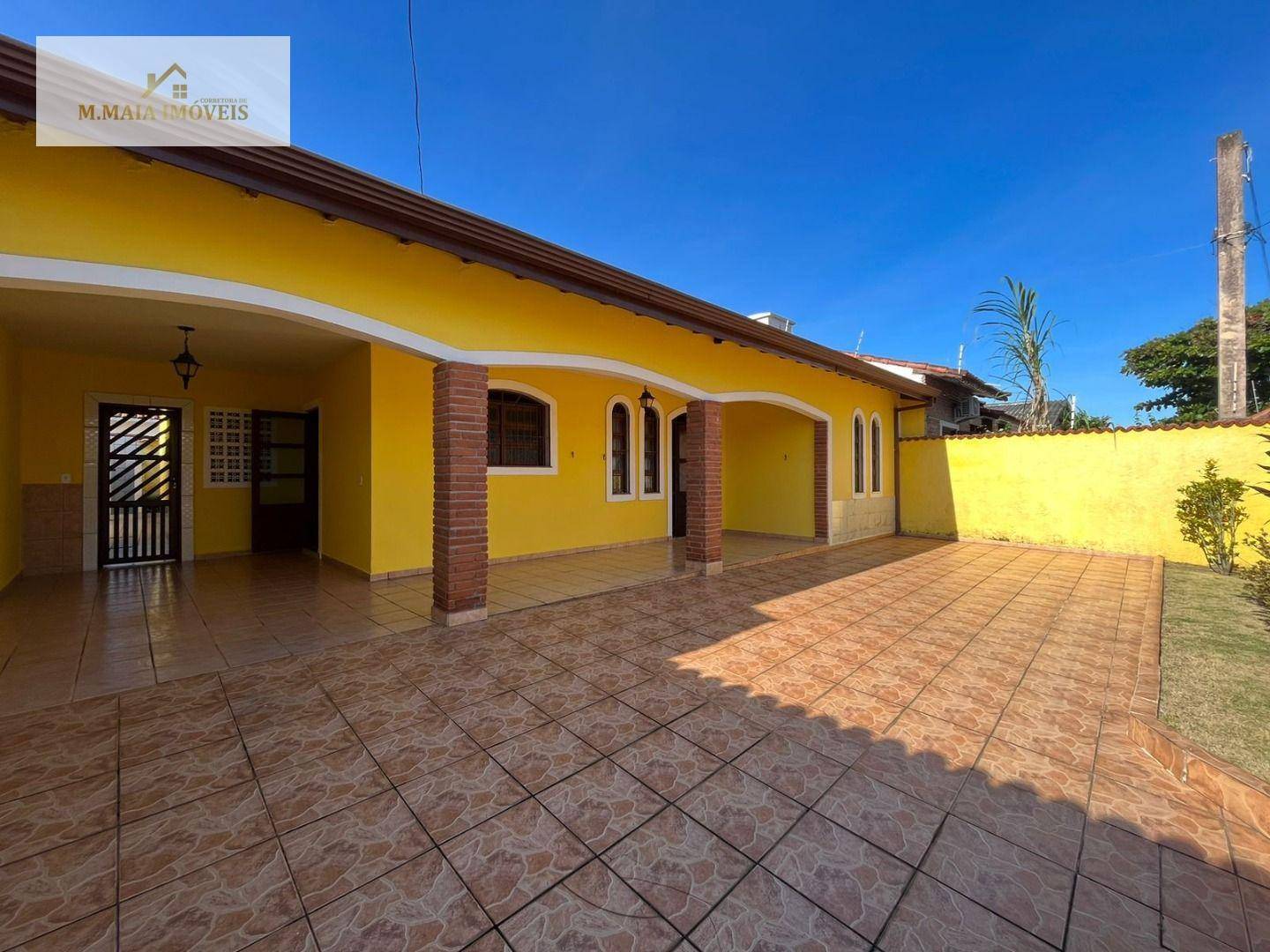 Casa à Venda em Jardim Mar-e-Sol, Peruíbe